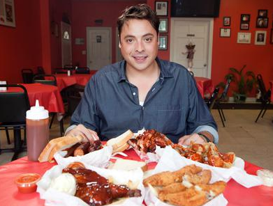 Winner Jeff Mauro from Food Network Star Season 7