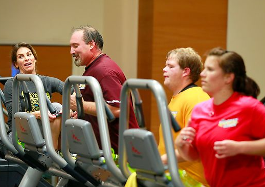 Jillian works out Joe, Jackson, and Danni on The Biggest Loser Season 14