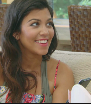 Kourtney and Khloé Take the Hamptons - It's a Boy!