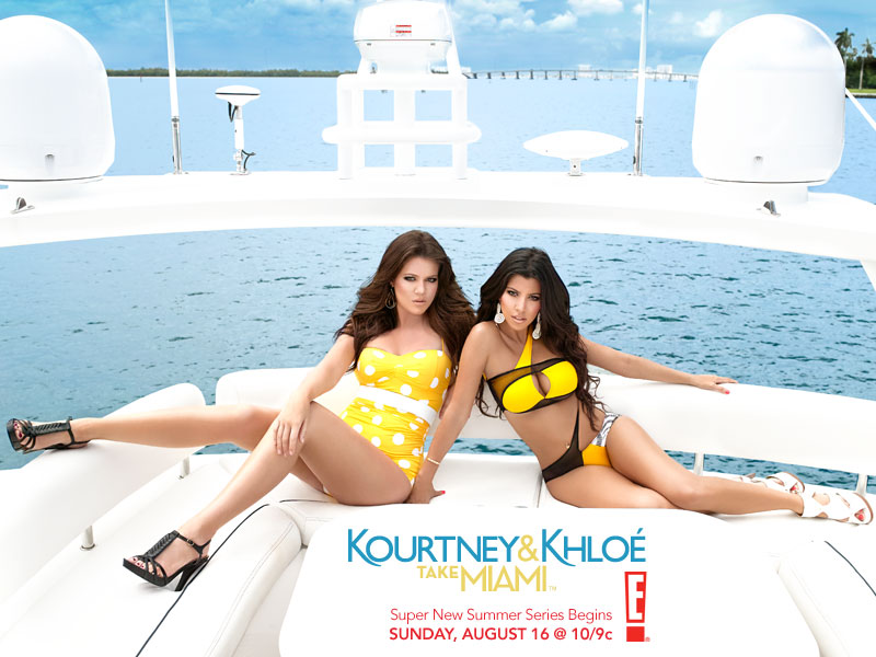 Khloé Kardashian and Kourtney Kardashian